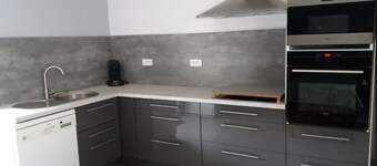 renovated holiday home - sleeps 8