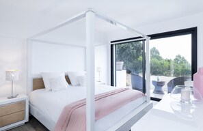 4 Schlafzimmer, Bügeleisen/Bügelbrett, Reisekinderbett, WLAN