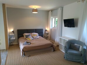 4 Schlafzimmer, Bügeleisen/Bügelbrett, WLAN, Bettwäsche