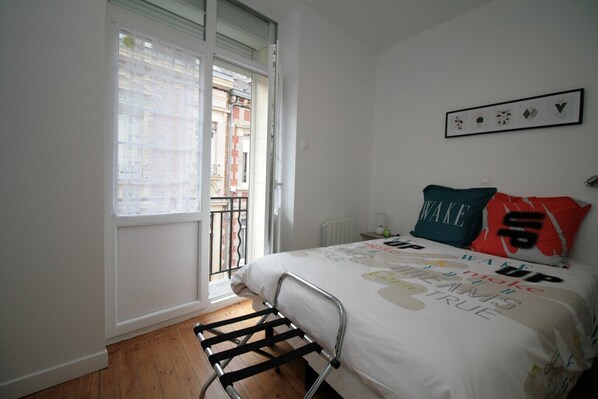 1 bedroom, iron/ironing board, free WiFi, bed sheets