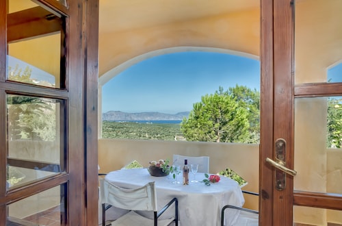 Charming cottage with a unique view