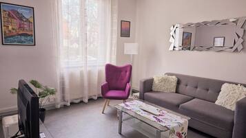 TV, books, stereo, offices