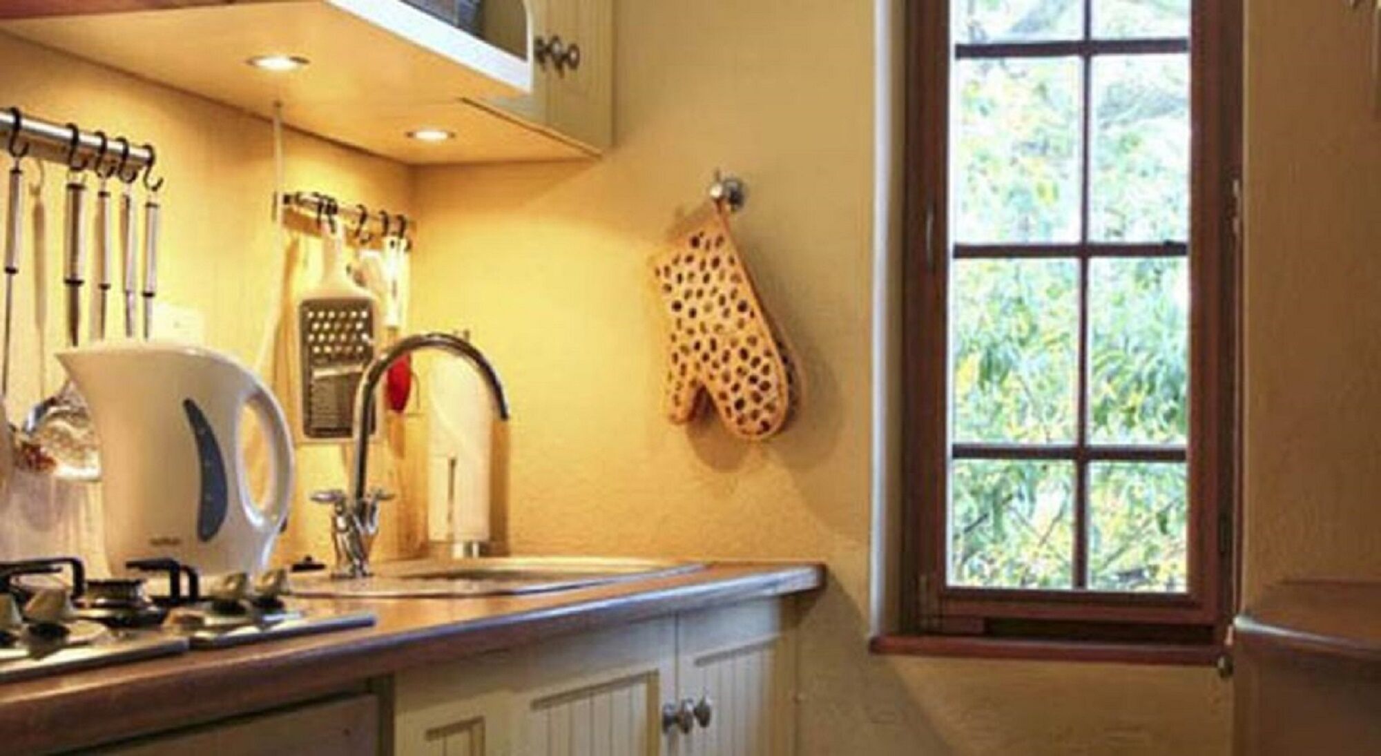 Amberg country estate - stone cottage