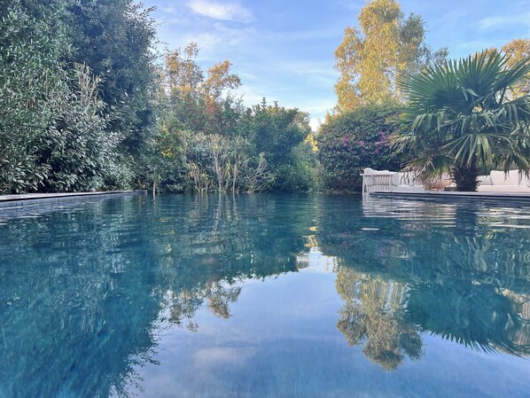 Piscine extérieure, piscine chauffée