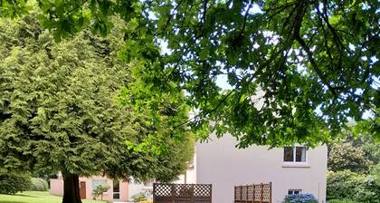 GITE DES 4 VENTS *** Ă ST-MAYEUX (22)