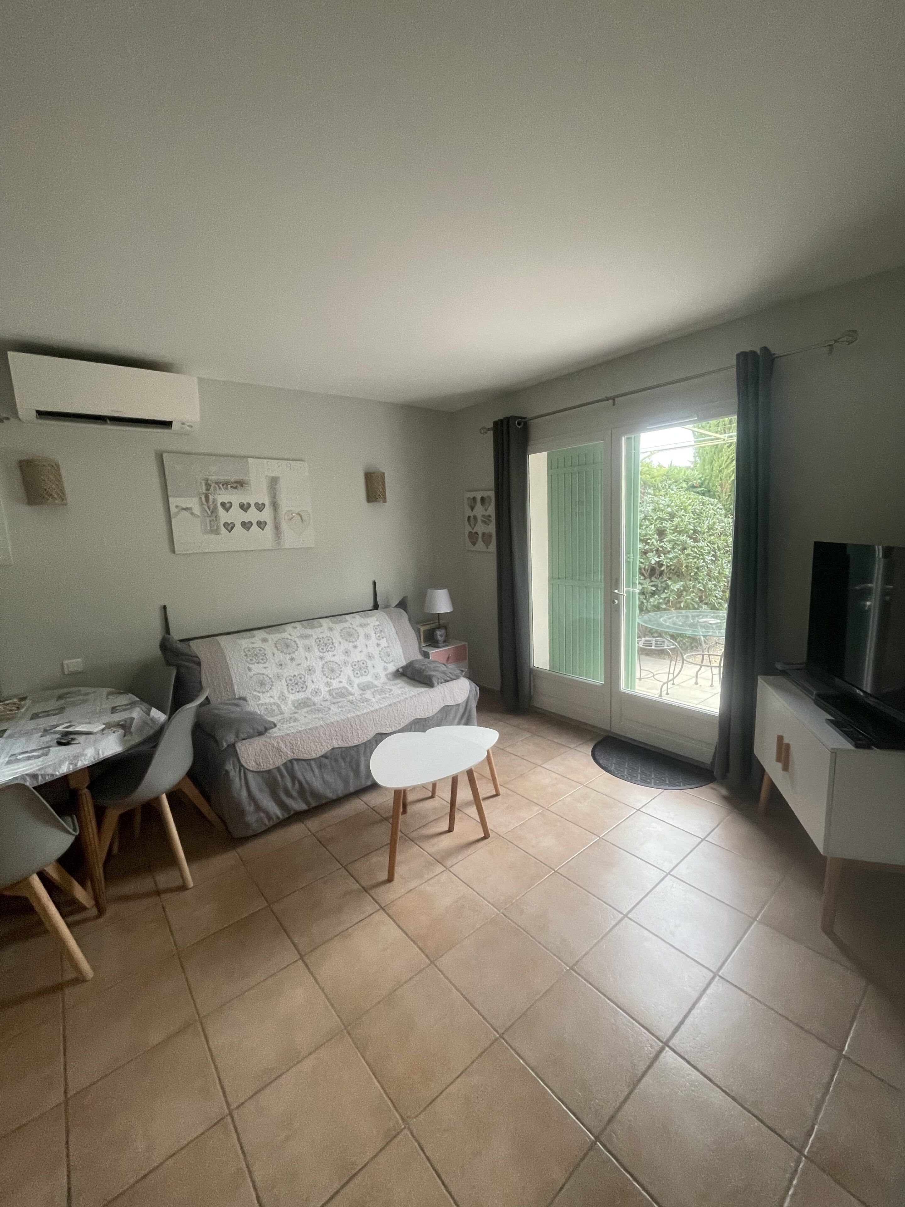 RENT MAZET FOR HOLIDAYS ST REMY DE PROVENCE 13210