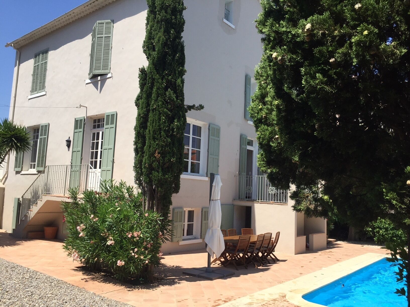TOULON - VAR- COTE D'AZUR MAGNIFICENT HOUSE WITH PRIVATE POOL AND NEAR BEACHES
