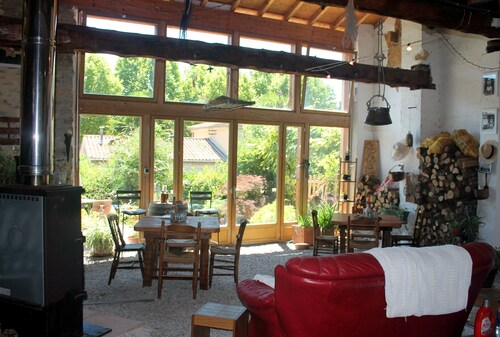 Cosy gîte based in the heart of a rural village, 25 mins from Carcassonne