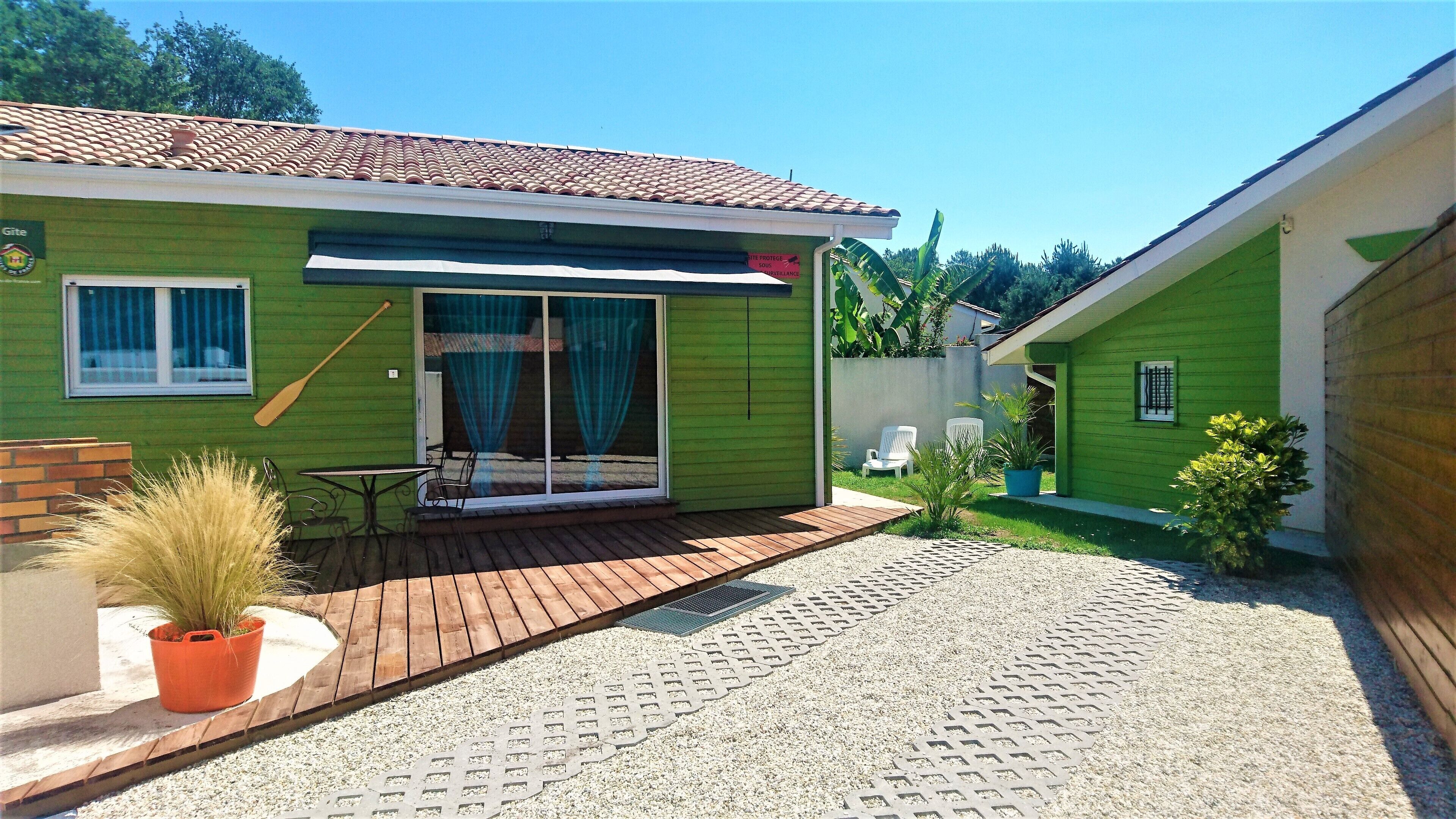Gîte 2 pers with swimming pool 15 min from the ocean in a quiet area with garden parking wifi