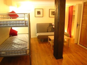 Iron/ironing board