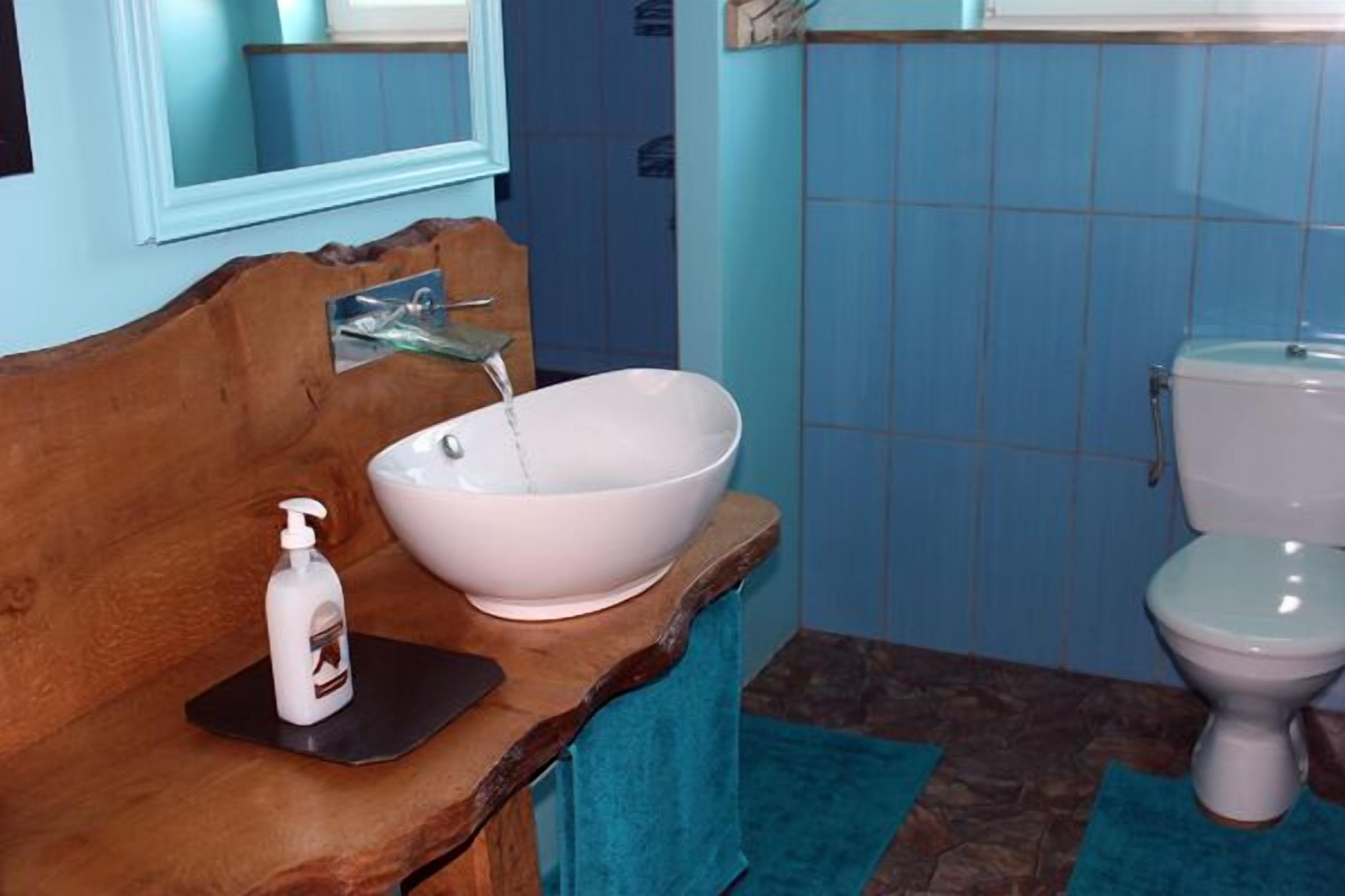 Quiet, tranquille organic bed and breakfast, 45 minutes from the Mont-Saint-Michel