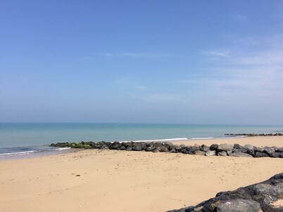 Quai sud Gîte 2/4 P. Accessible PMR 100m from the beach
