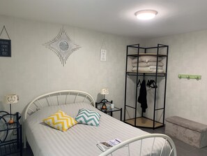 1 bedroom, iron/ironing board, travel cot, free WiFi