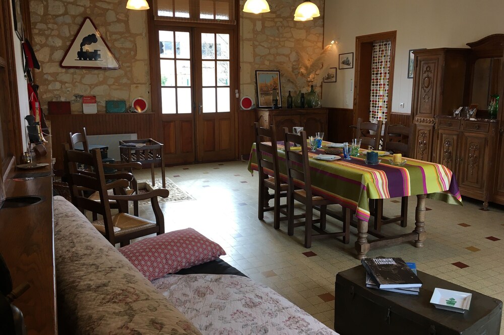 ATYPICAL AND UNUSUAL IN PERIGORD