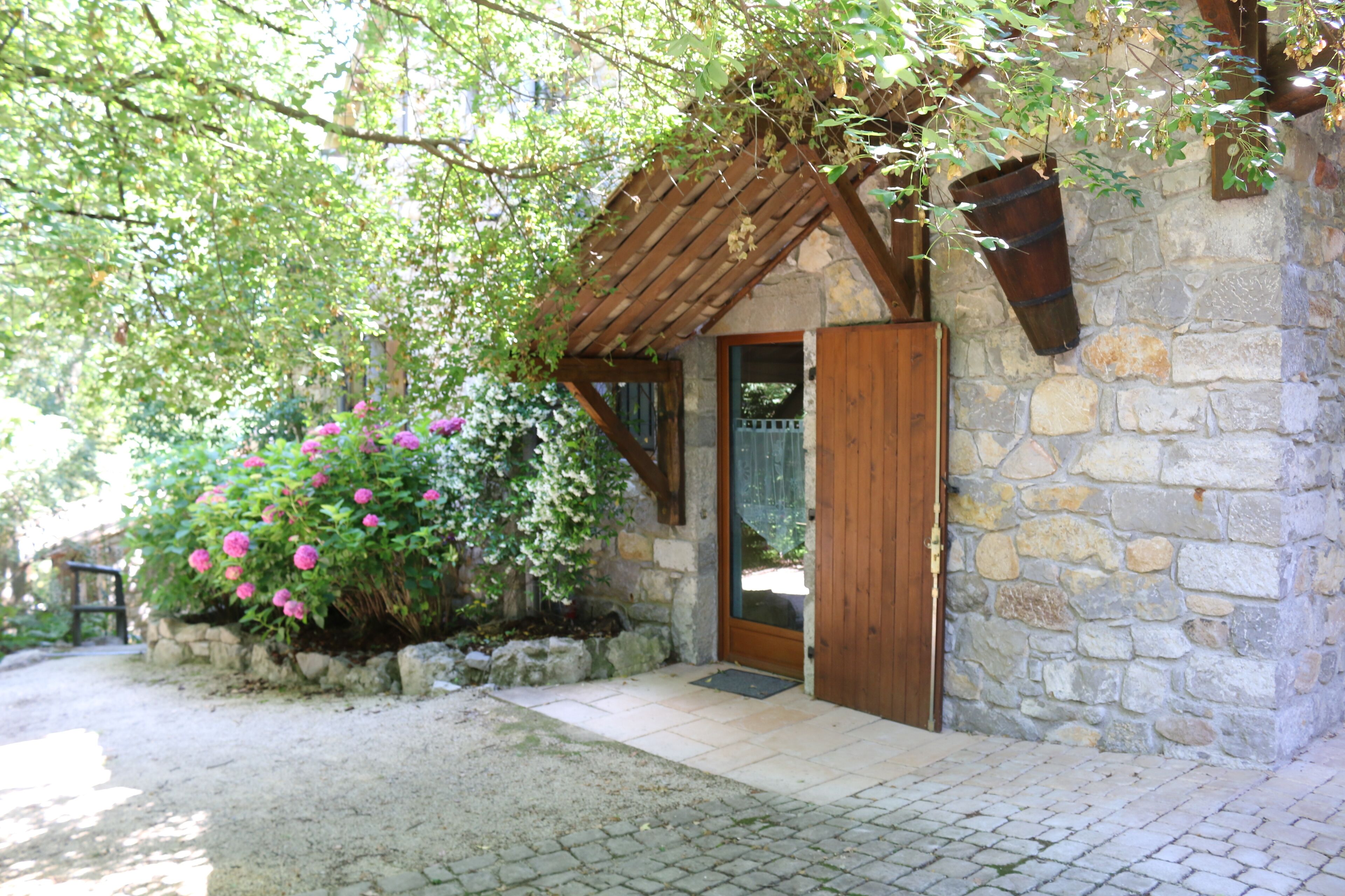 Blue Cottage in Casteljau