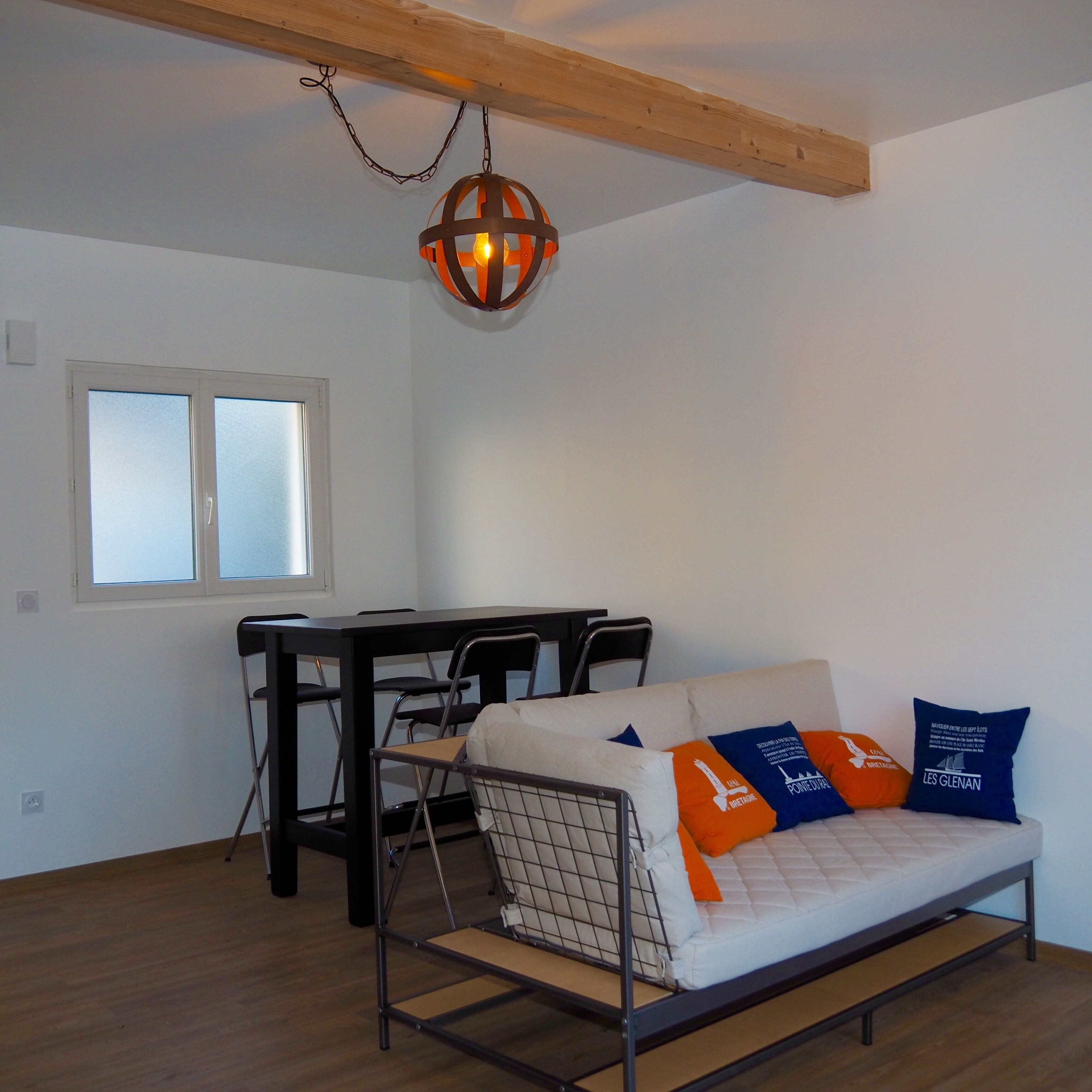 2 Completely renovated seaside holiday homes with heated pool