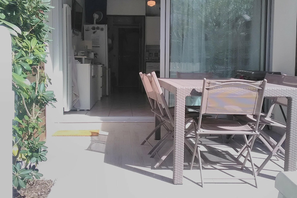 STUDIO NEAR LAKE PONANT