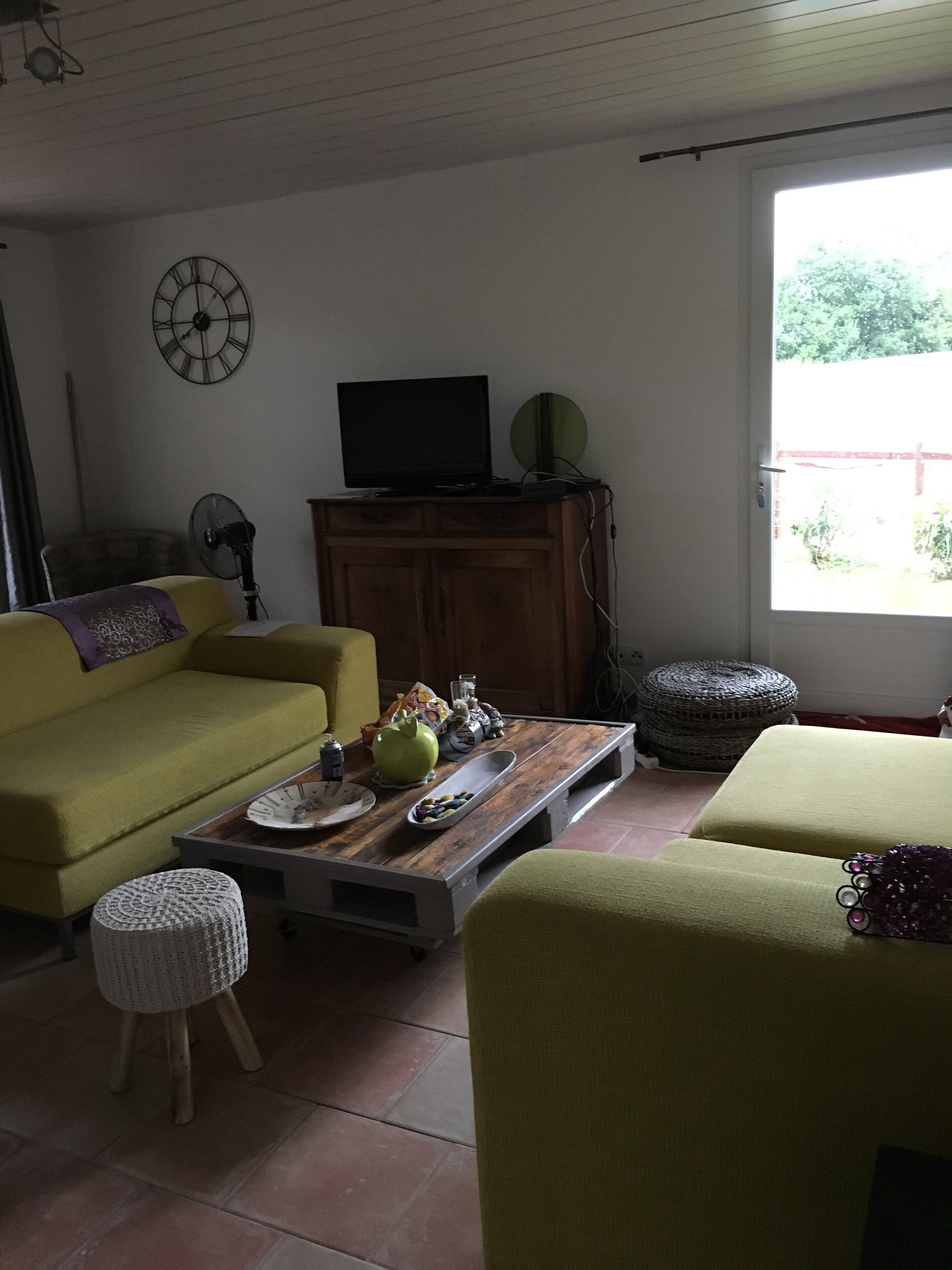 TV, table tennis, books