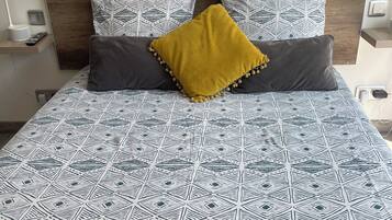 1 chambre, coffres-forts dans les chambres, fer et planche Ă repasser