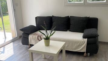 TV, books, stereo