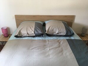 1 chambre, lit parapluie, Wi-Fi, draps fournis