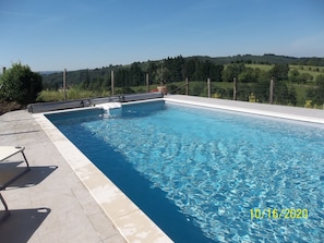Outdoor pool - country house in the heart of Ségala lot (Linac)