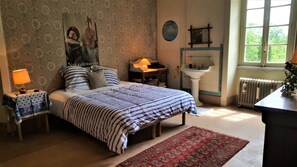 6 bedrooms, iron/ironing board, free WiFi, bed sheets - Domaine de Berre with 1ha Park and Pool House (Berrias-Et-Casteljau)