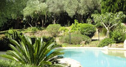 DOMAINE BEAUVALLON -200M BEACHES - GOLFE SAINT-TROPEZ - STE MAXIME - VILLA 300m