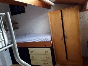 1 Schlafzimmer, Bügeleisen/Bügelbrett, Reisekinderbett, WLAN