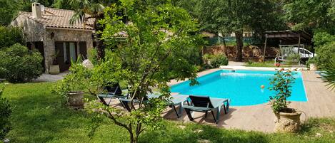 Outdoor pool, a heated pool