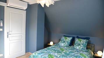 3 bedrooms, iron/ironing board, free WiFi, bed sheets