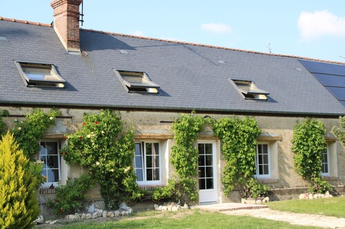 Maison entierement rénovée à la campagne dans village touristique