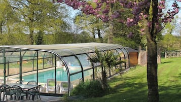 Piscine extérieure, piscine chauffée
