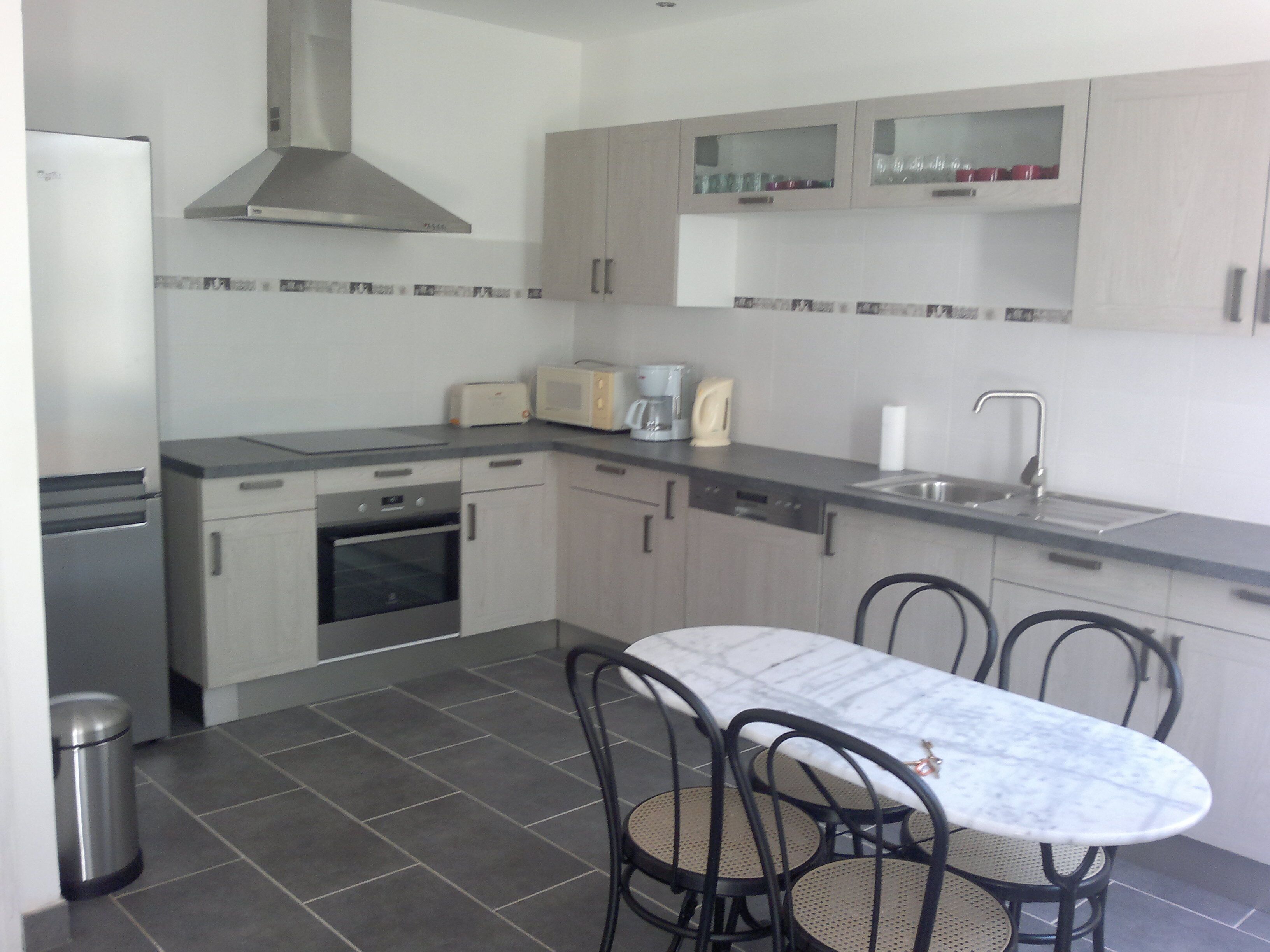 AT CLEMENTINE L'OCCITANE