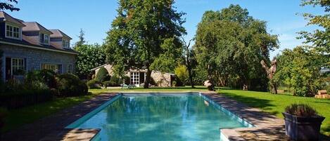 Outdoor pool, a heated pool