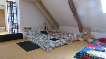 3 sovrum, skrivbord, strykjärn/strykbräda och wi-fi