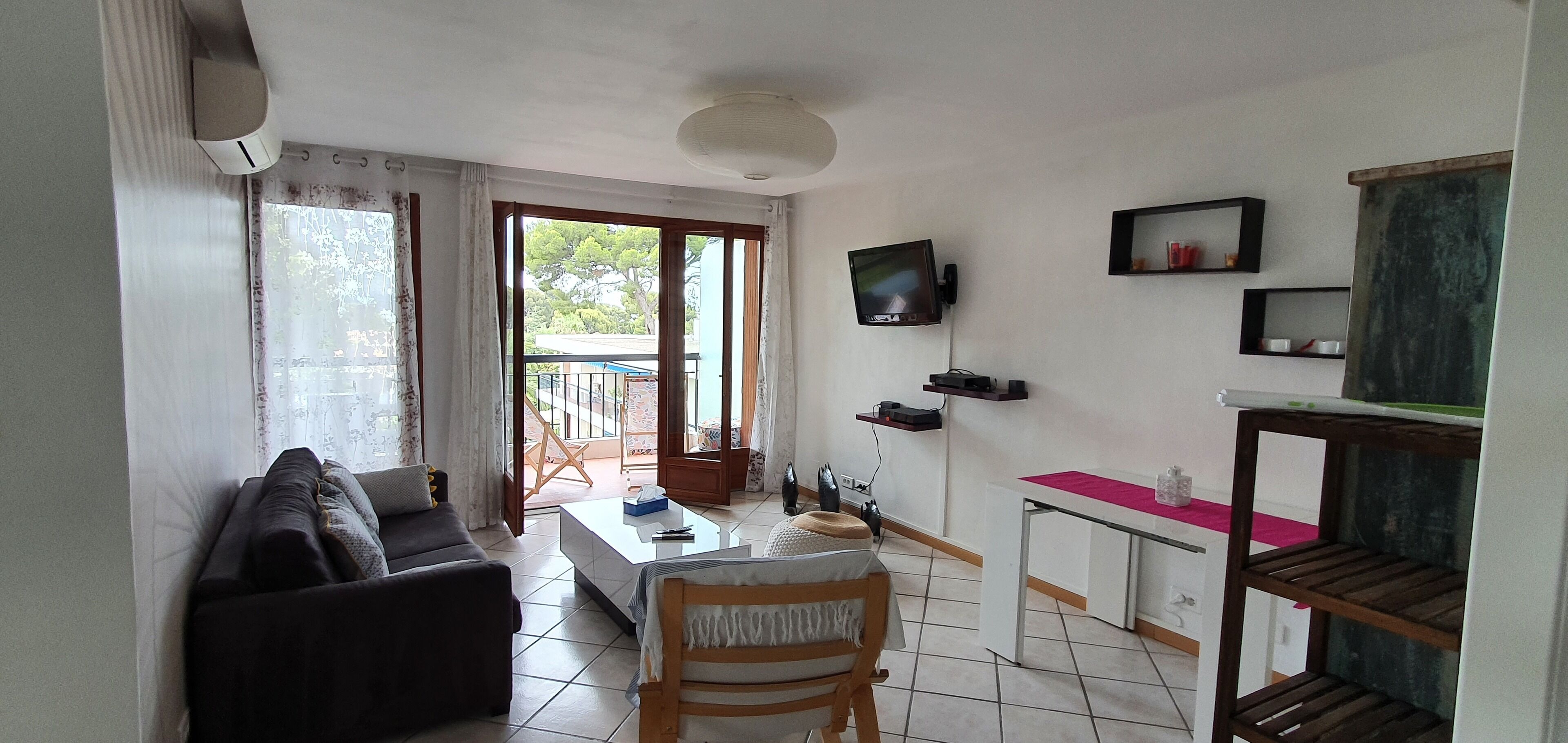 T3 renovated 67m - 250m to the beach - 6 pers - Parking - near shops and resto