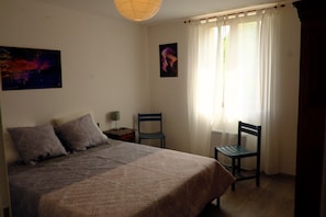 1 bedroom, iron/ironing board, WiFi