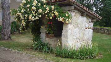 Enceinte de lâhĂ©bergement