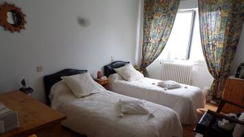 3 chambres, fer et planche Ă repasser, Wi-Fi, draps fournis