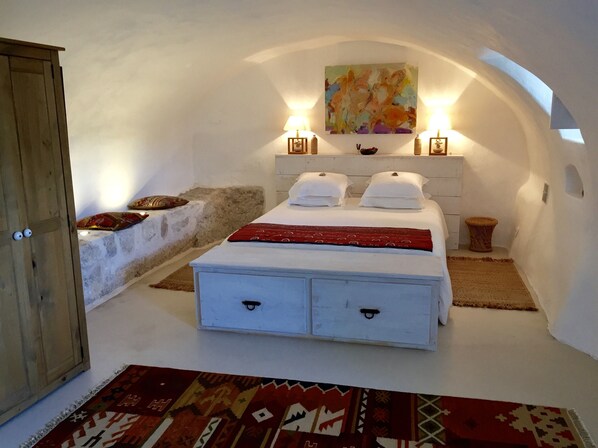 1 bedroom, iron/ironing board, Internet, bed sheets