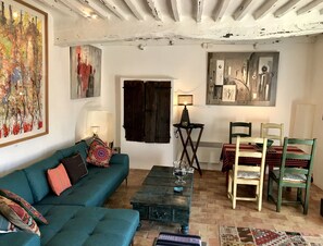 Televisie, boeken en een stereo