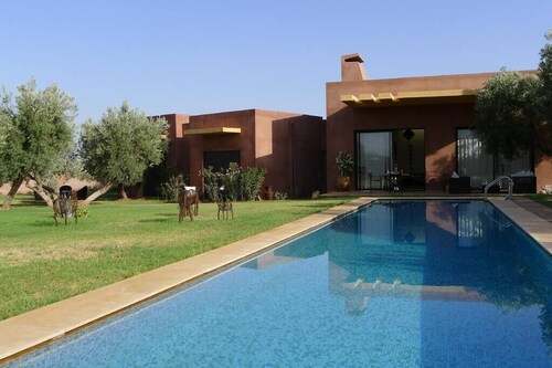 Villa Kristy Junior (2 chambres + Piscine privée)