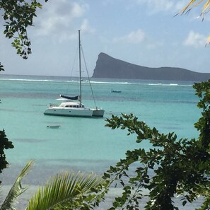 Beach nearby - Luxury apartment with all comfort in the water with pool (Bain Boeuf)