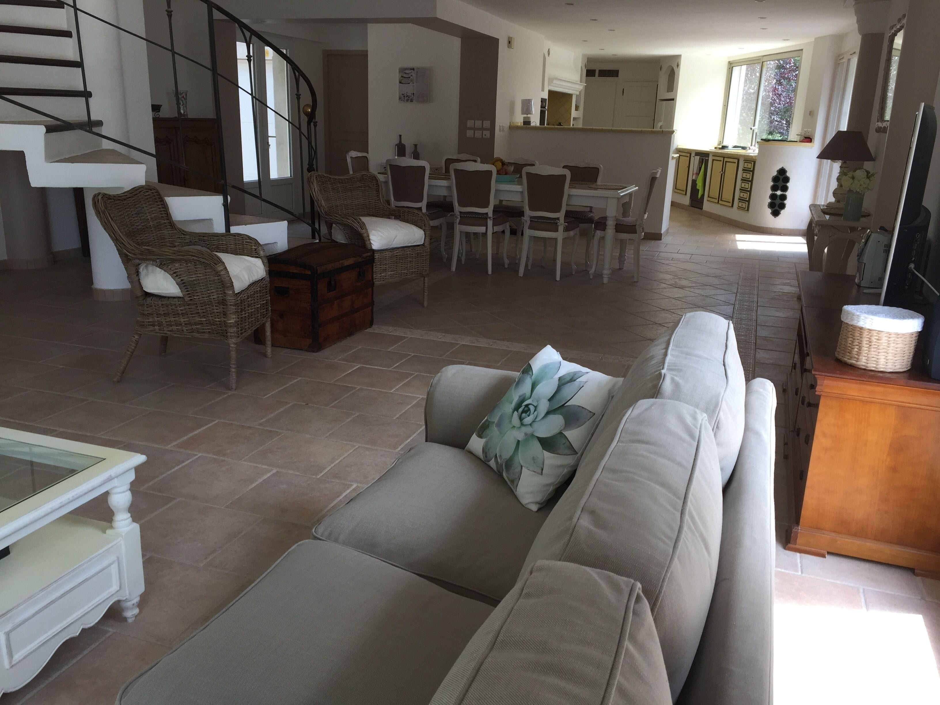 Villa rental "CHANTERIE" fully air conditioned. 