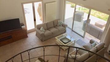 Televisie en een tafeltennistafel