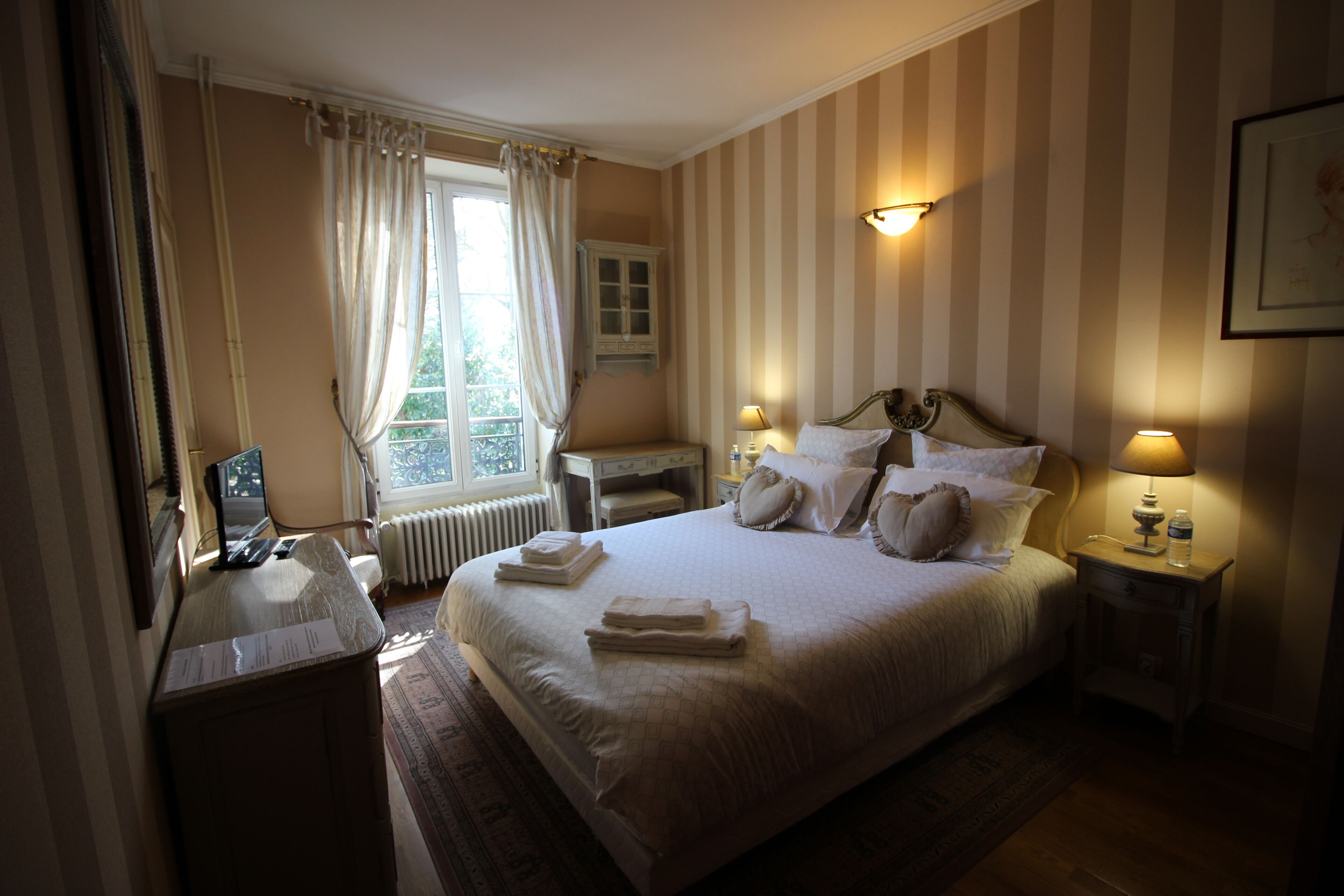 4 bedrooms, iron/ironing board, travel crib, free WiFi