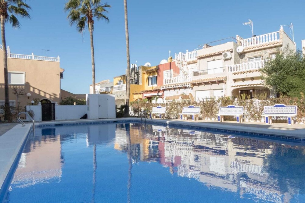 BUNGALOW 2 beds pool la Zenia y playa y wifi included