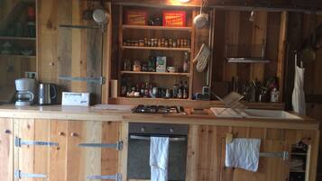 Réfrigérateur, four, plaque de cuisson, lave-vaisselle