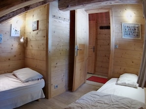 5 Schlafzimmer, Bügeleisen/Bügelbrett, kostenloses WLAN